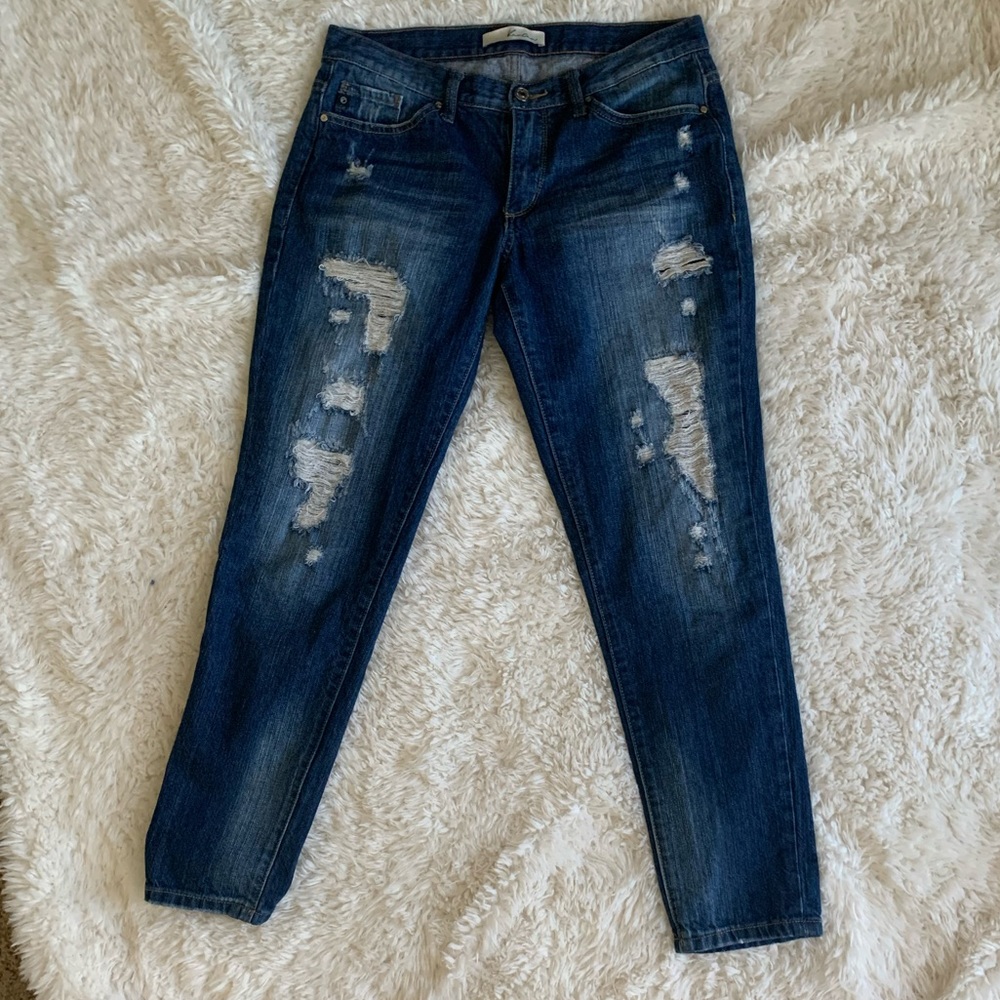 Kancan jeans. Fairly new. No damage